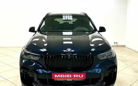 BMW X5, 2021 год, 10 690 000 рублей, 2 фотография