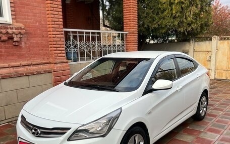 Hyundai Solaris II рестайлинг, 2016 год, 899 000 рублей, 2 фотография