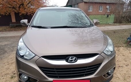 Hyundai ix35 I рестайлинг, 2013 год, 915 000 рублей, 3 фотография