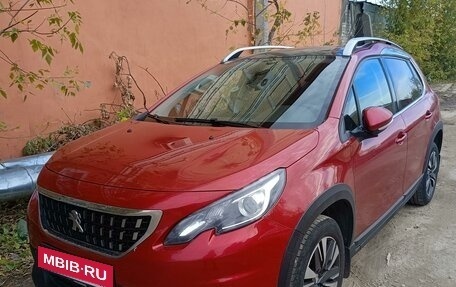 Peugeot 2008 II, 2018 год, 1 800 000 рублей, 2 фотография