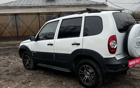 Chevrolet Niva I рестайлинг, 2016 год, 900 000 рублей, 2 фотография