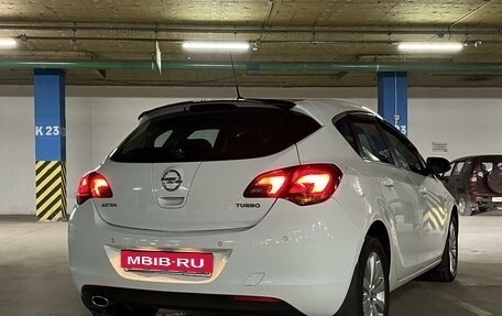 Opel Astra J, 2011 год, 865 000 рублей, 11 фотография