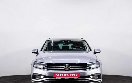 Volkswagen Passat B8 рестайлинг, 2020 год, 2 450 000 рублей, 2 фотография