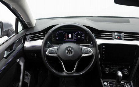 Volkswagen Passat B8 рестайлинг, 2020 год, 2 450 000 рублей, 17 фотография