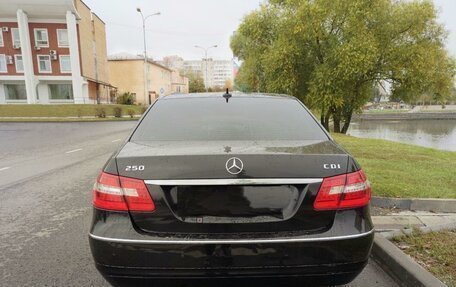 Mercedes-Benz E-Класс, 2010 год, 1 590 000 рублей, 2 фотография