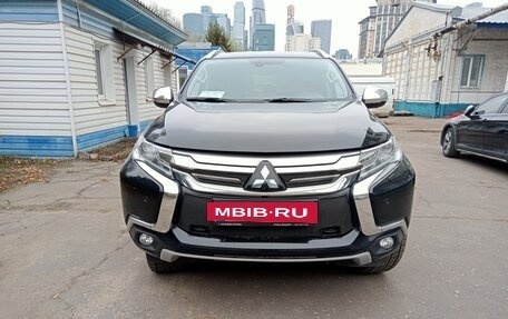 Mitsubishi Pajero Sport III рестайлинг, 2018 год, 3 600 000 рублей, 5 фотография