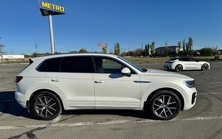 Volkswagen Touareg III, 2019 год, 7 500 000 рублей, 3 фотография