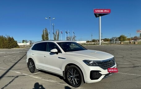 Volkswagen Touareg III, 2019 год, 7 500 000 рублей, 2 фотография