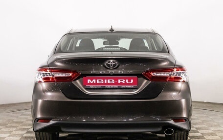 Toyota Camry, 2018 год, 3 499 444 рублей, 6 фотография