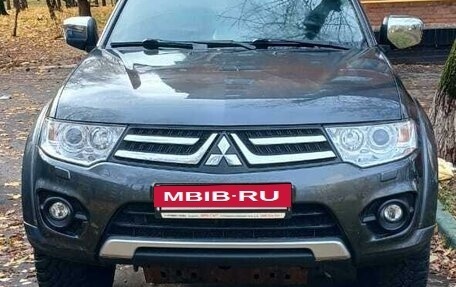 Mitsubishi Pajero Sport II рестайлинг, 2015 год, 2 950 000 рублей, 2 фотография