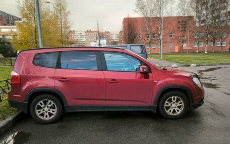 Chevrolet Orlando I, 2011 год, 900 000 рублей, 3 фотография