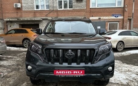 Toyota Land Cruiser Prado 150 рестайлинг 2, 2015 год, 5 200 000 рублей, 6 фотография