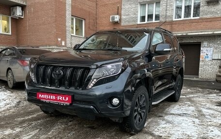 Toyota Land Cruiser Prado 150 рестайлинг 2, 2015 год, 5 200 000 рублей, 12 фотография