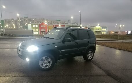 Chevrolet Niva I рестайлинг, 2011 год, 599 000 рублей, 2 фотография