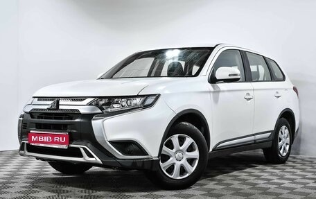 Mitsubishi Outlander III рестайлинг 3, 2019 год, 1 945 000 рублей, 1 фотография