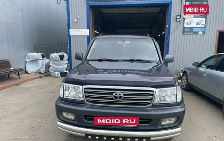 Toyota Land Cruiser 100 рестайлинг 2, 2003 год, 1 900 000 рублей, 2 фотография