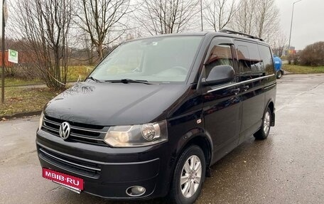 Volkswagen Multivan T5, 2010 год, 2 550 000 рублей, 3 фотография