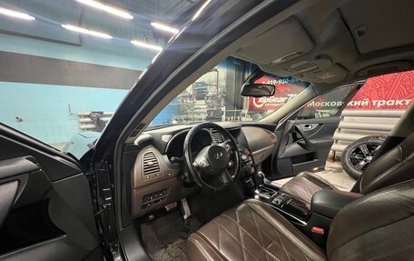 Infiniti QX70, 2015 год, 3 100 000 рублей, 8 фотография