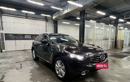 Infiniti QX70, 2015 год, 3 100 000 рублей, 2 фотография