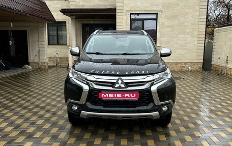 Mitsubishi Pajero Sport III рестайлинг, 2019 год, 3 350 000 рублей, 3 фотография