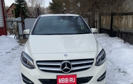 Mercedes-Benz B-Класс, 2015 год, 1 600 000 рублей, 1 фотография