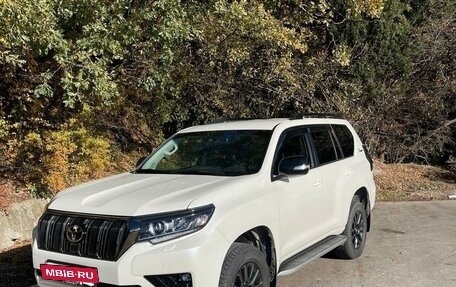 Toyota Land Cruiser Prado 150 рестайлинг 2, 2021 год, 8 300 000 рублей, 6 фотография