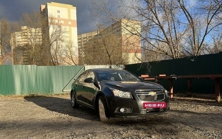 Chevrolet Cruze II, 2010 год, 850 000 рублей, 2 фотография