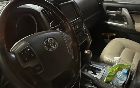 Toyota Land Cruiser 200, 2009 год, 3 300 000 рублей, 5 фотография