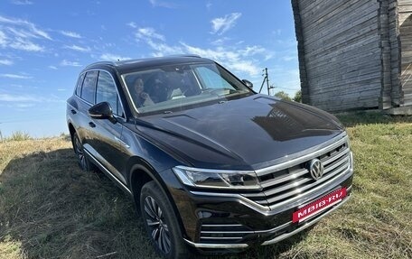 Volkswagen Touareg III, 2018 год, 4 240 000 рублей, 5 фотография