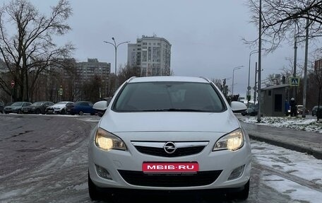 Opel Astra J, 2012 год, 685 000 рублей, 1 фотография