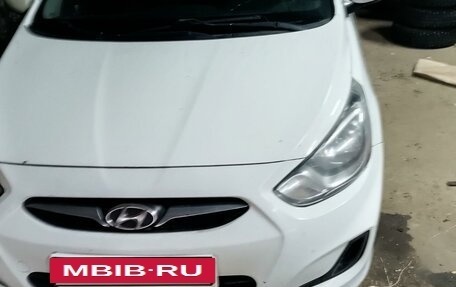 Hyundai Solaris II рестайлинг, 2013 год, 750 000 рублей, 9 фотография