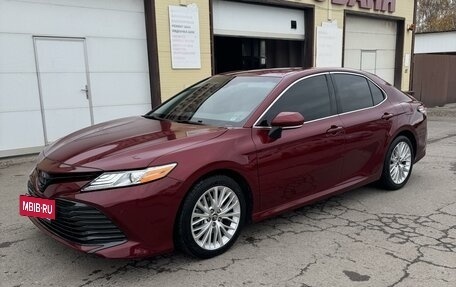 Toyota Camry, 2018 год, 2 600 000 рублей, 3 фотография