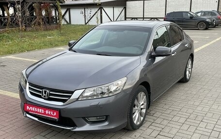 Honda Accord IX рестайлинг, 2013 год, 2 100 000 рублей, 3 фотография