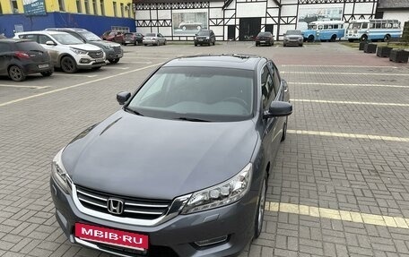 Honda Accord IX рестайлинг, 2013 год, 2 100 000 рублей, 13 фотография