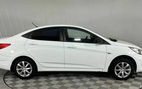 Hyundai Solaris II рестайлинг, 2013 год, 650 000 рублей, 4 фотография