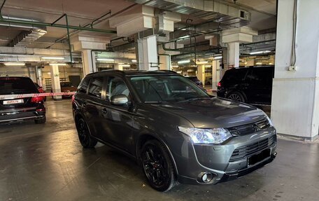 Mitsubishi Outlander III рестайлинг 3, 2014 год, 2 449 000 рублей, 7 фотография