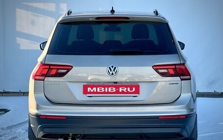 Volkswagen Tiguan II, 2019 год, 2 190 000 рублей, 13 фотография