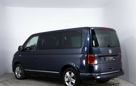 Volkswagen Multivan T6 рестайлинг, 2018 год, 4 280 000 рублей, 7 фотография