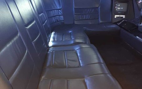 Lincoln Town Car III рестайлинг, 2001 год, 335 000 рублей, 6 фотография