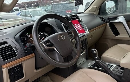 Toyota Land Cruiser Prado 150 рестайлинг 2, 2017 год, 5 400 000 рублей, 5 фотография