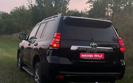 Toyota Land Cruiser Prado 150 рестайлинг 2, 2017 год, 5 400 000 рублей, 4 фотография