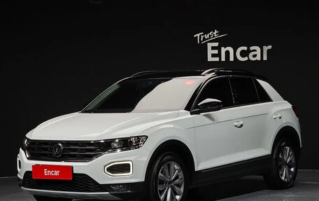 Volkswagen T-Roc I, 2021 год, 2 500 000 рублей, 1 фотография