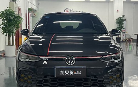 Volkswagen Golf GTI, 2021 год, 2 950 000 рублей, 2 фотография