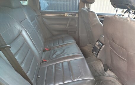 Volkswagen Touareg III, 2008 год, 810 000 рублей, 10 фотография