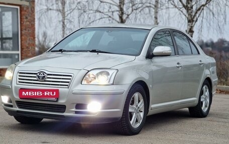 Toyota Avensis III рестайлинг, 2004 год, 750 000 рублей, 5 фотография