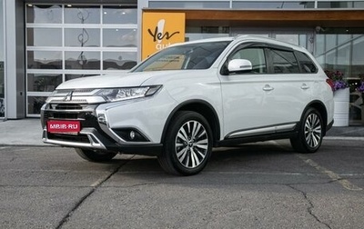 Mitsubishi Outlander III рестайлинг 3, 2019 год, 2 399 000 рублей, 1 фотография