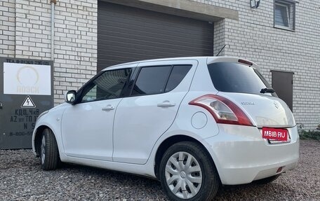 Suzuki Swift IV, 2011 год, 850 000 рублей, 3 фотография