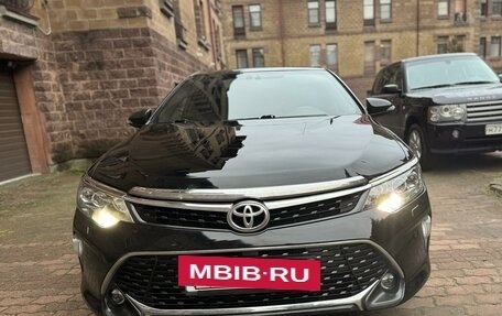 Toyota Camry, 2017 год, 2 260 000 рублей, 2 фотография