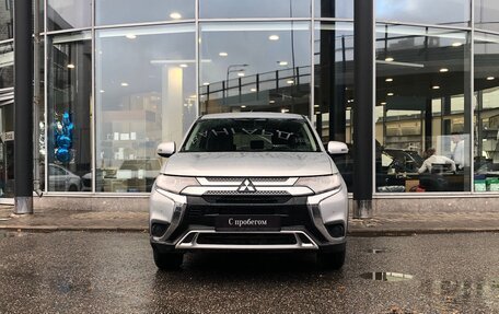 Mitsubishi Outlander III рестайлинг 3, 2019 год, 1 925 000 рублей, 3 фотография