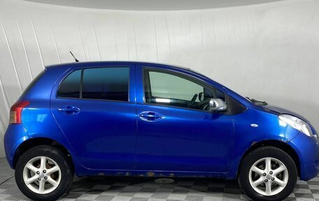 Toyota Yaris III рестайлинг, 2007 год, 430 000 рублей, 4 фотография